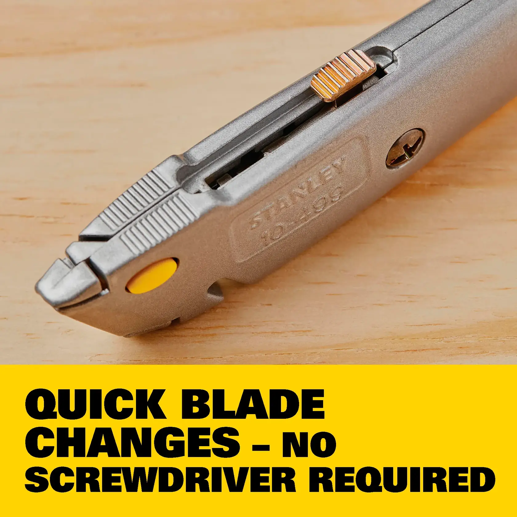Image showing a STANLEY 10-499 QuickChange retractable utility knife and three heavy-duty utility blades. The image header states: 'Includes: (1) 6-3/8 in. QuickChange retractable utility knife, (3) heavy-duty utility blades.'